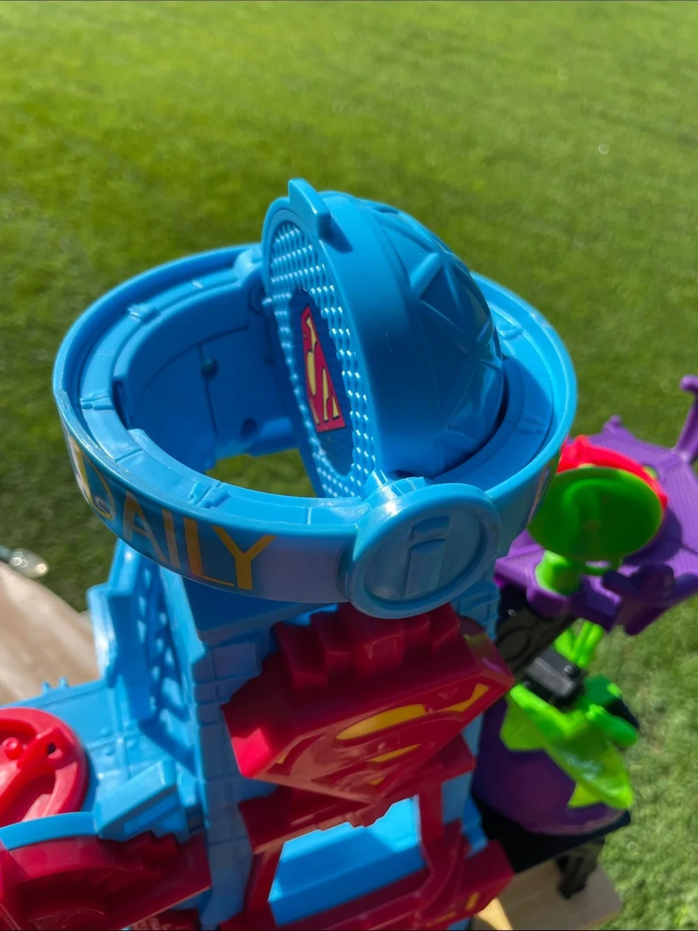 DC Imaginext Justice League Play-set with Multiple Figures